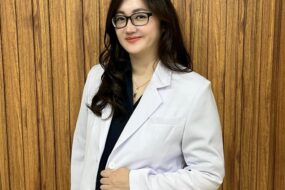 dr. July Iriani Rahardja, SpKK